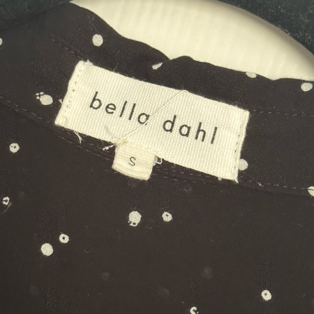 Bella Dahl black polka dot sheer button-up 🌟 - Picture 4 of 6